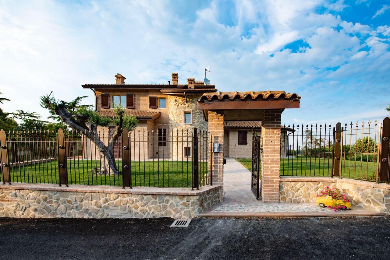 B&B Madonna Carradori Country Offagna Εξωτερικό φωτογραφία