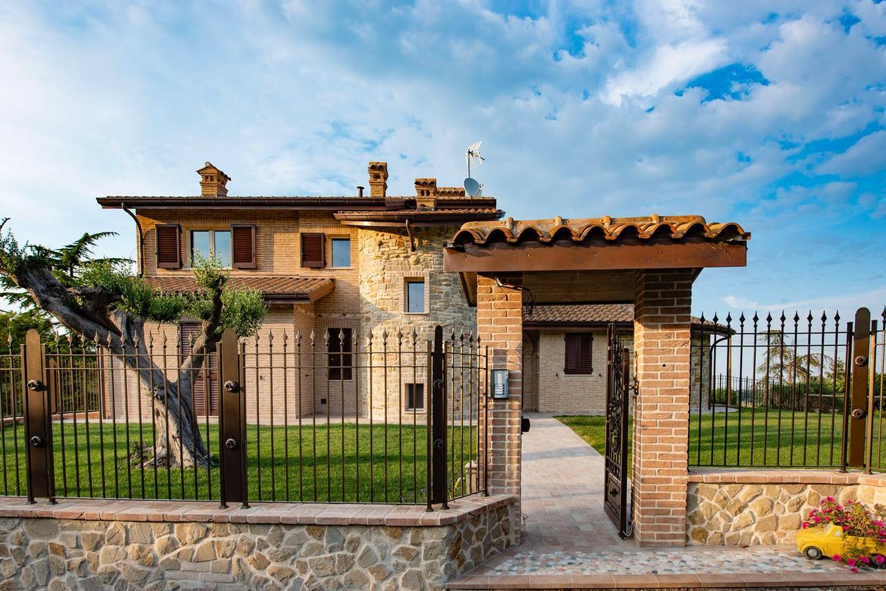 B&B Madonna Carradori Country Offagna Εξωτερικό φωτογραφία