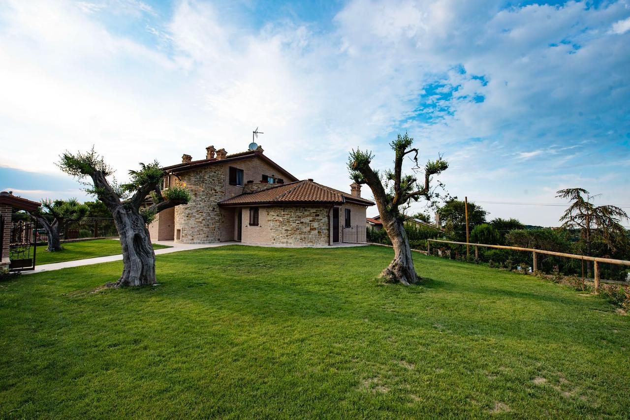 B&B Madonna Carradori Country Offagna Εξωτερικό φωτογραφία